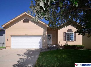 14520 Locust St, Omaha, NE 68116