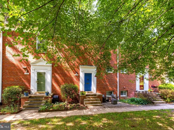 3548 Martha Custis Dr, Alexandria, VA 22302