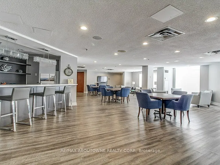 2511 Lakeshore Rd W #519 — Photo 24