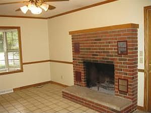 5th image of 468 Martha Dr
