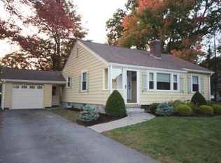 10 Willow St, Shrewsbury, MA 01545