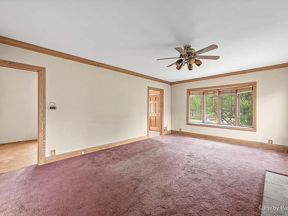 4th image of 217 W School St