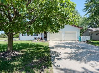 403 Kim Ln, Owatonna, MN 55060