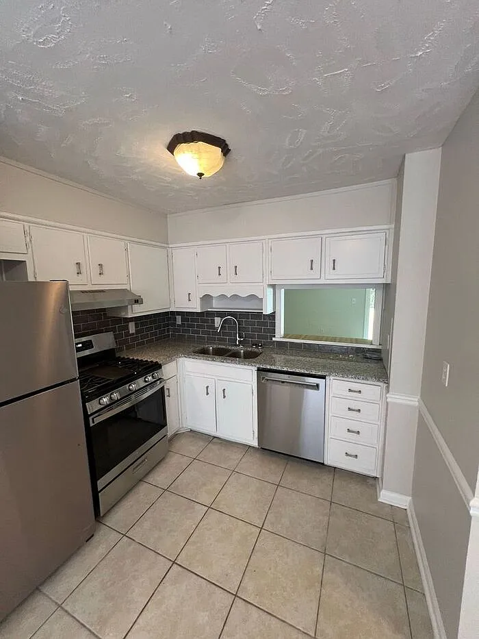2 bed, 2.5 bath, 1200 sqft, $1,399 — Photo 4