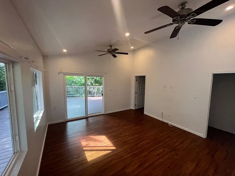920 Leighton St — Photo 11
