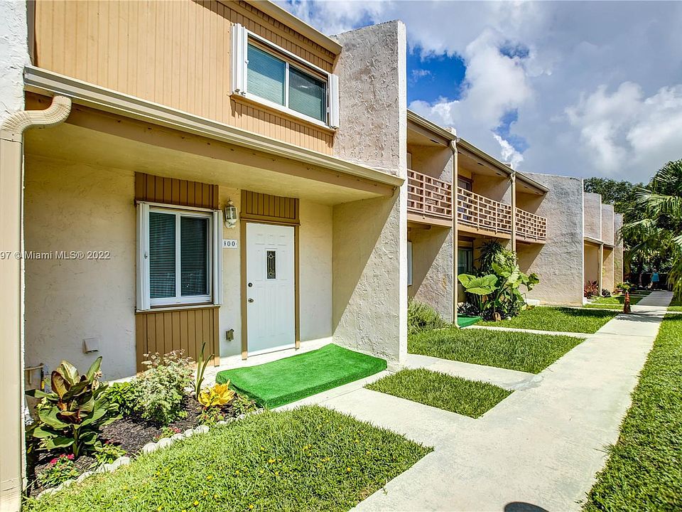 2831 Pierce St APT 100, Hollywood, FL 33020 | Zillow