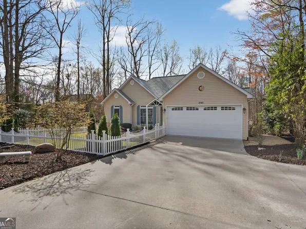 390 Lake Place Dr, Lavonia, GA 30553