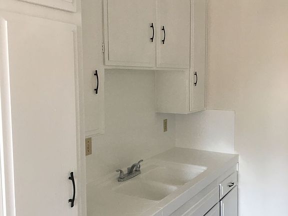 3rd image of 4609 34th St #3