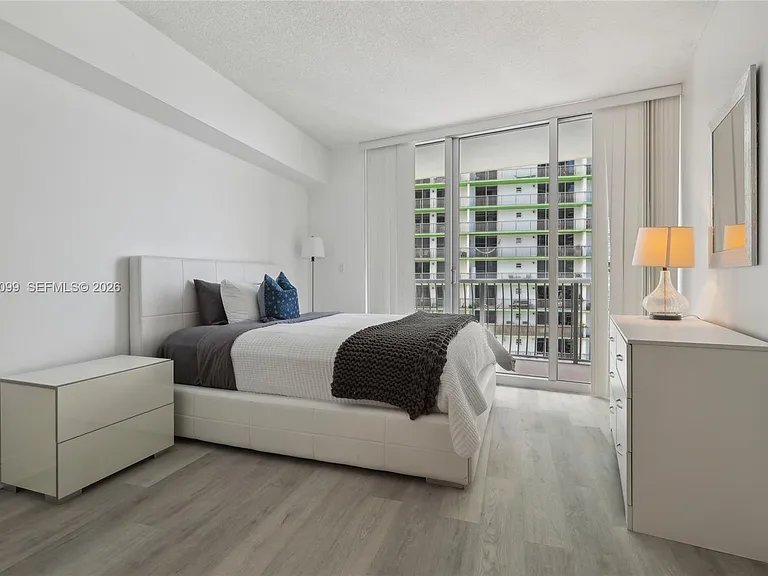 1750 N Bayshore Dr #2805 — Photo 20