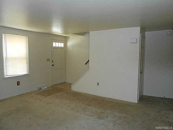 4th image of 66 Grandview Dr
