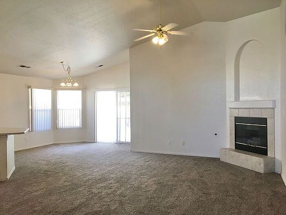 4th image of 10423 Calle Dichoso Ct NW