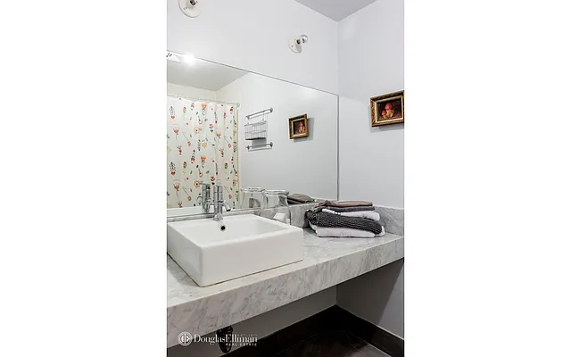 Sold by Douglas Elliman | media 22