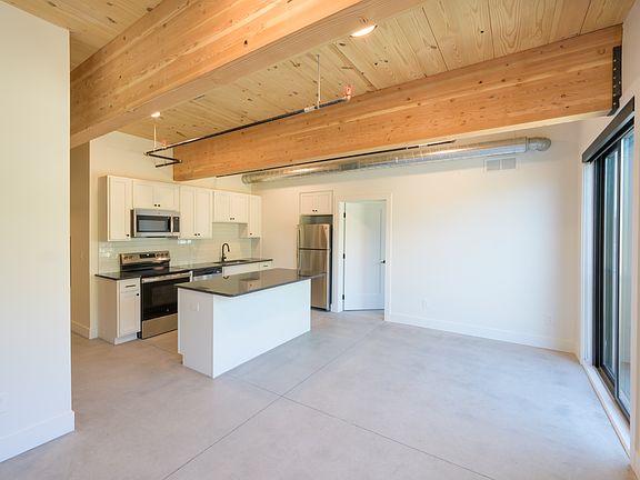 Kitchen & living room (2 bedroom)