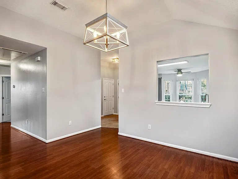 2923 Goldspring Ln — Photo 17