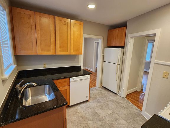 3rd image of 235 Lasalle Ave #A