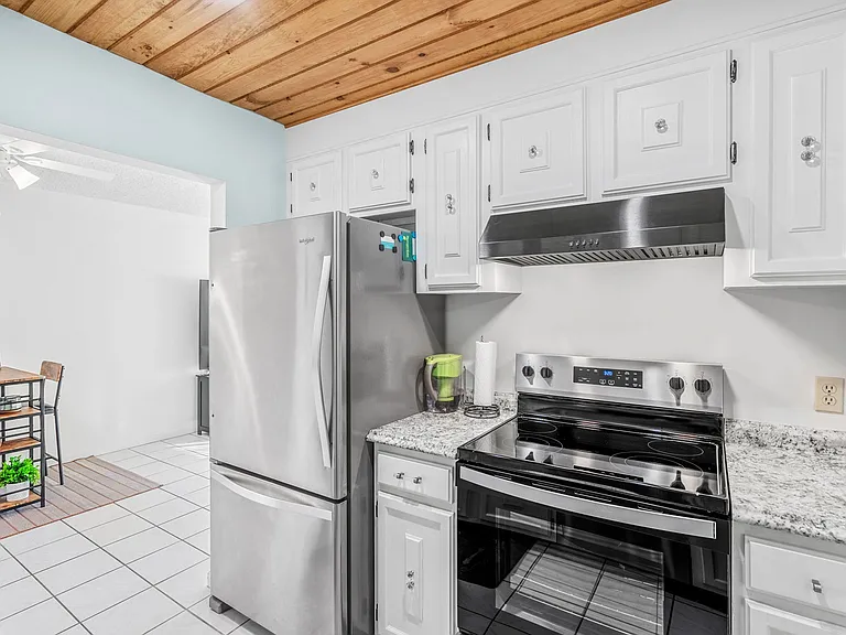 201 Saint Lucie Ln #104 — Photo 8
