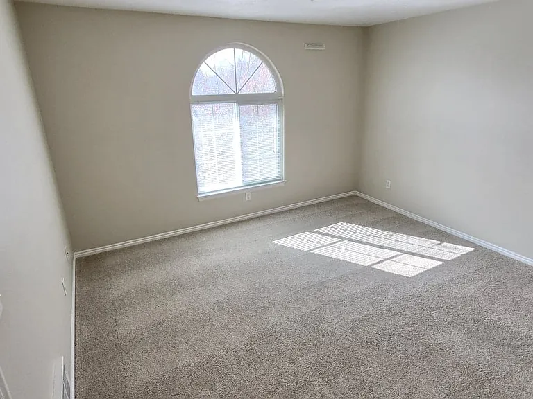 Parkwood Pointe Apartments — Photo 93