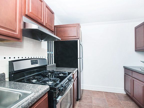 3rd image of 227 W 149th St APT 2F