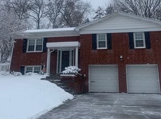 121 Timberlane Dr, Pittsburgh, PA