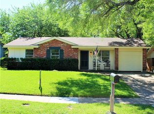 2621 Linda Dr, Ennis, TX 75119