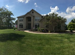 121 Country Ridge Ln, London, OH 43140