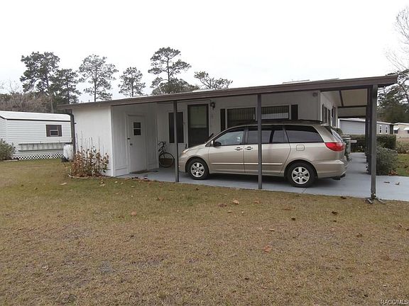 3rd image of 7864 W Summertree Dr