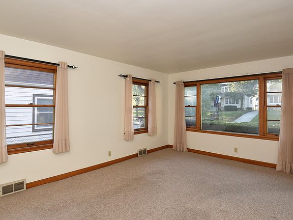 5th image of 220 E Wilbur Ave #220A