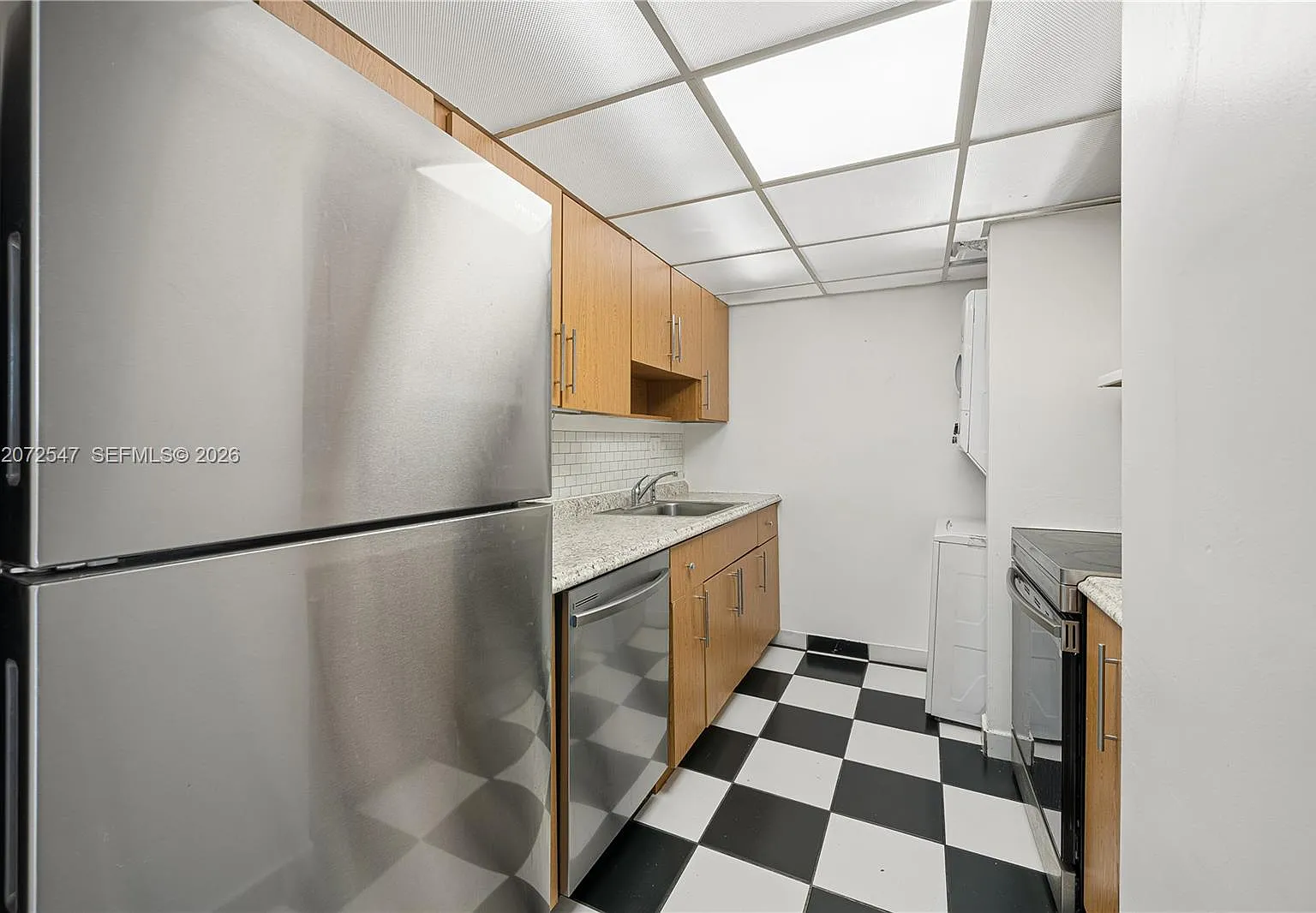 Half Moon Towers Condo — Photo 4