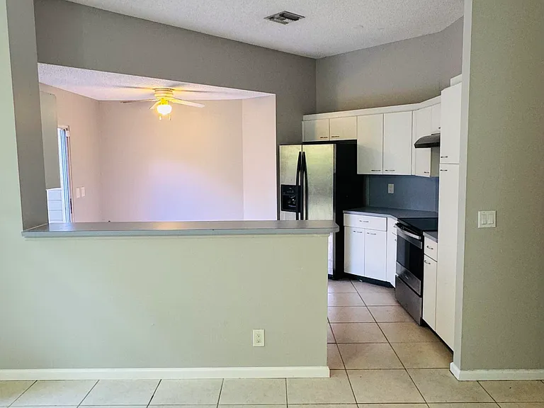 1001 Mourning Dove Ln — Photo 3