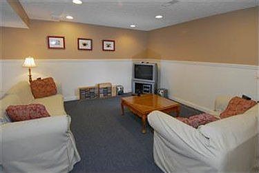 5th image of 3380 Spruce Ct