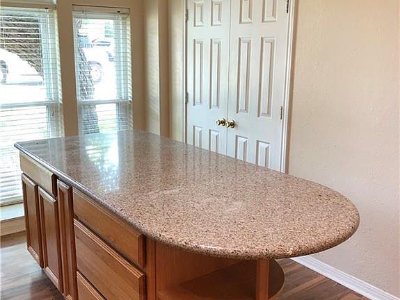 4th image of 2101 Chaparral Dr