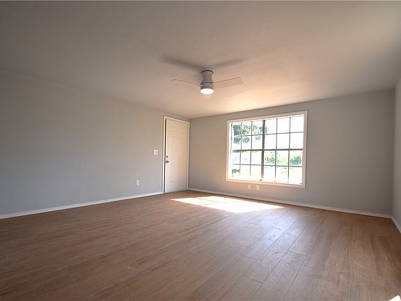4th image of 10655 Keller Rd