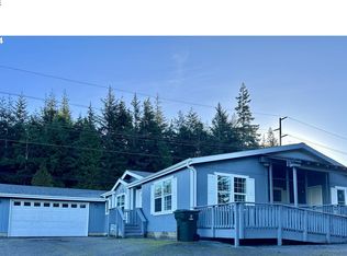 2175 Woodland Dr, Coos Bay, OR 97420