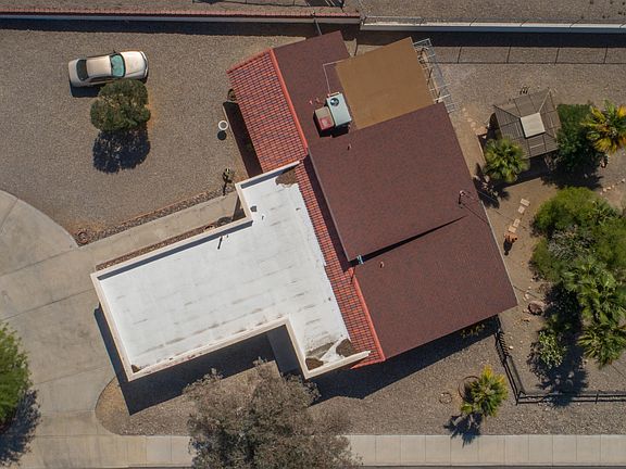 4th image of 2004 Palo Verde Blvd S