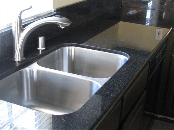 New sink and faucets