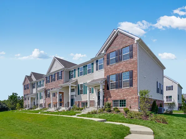 1901 Neubauer Cir, Lindenhurst, IL 60046