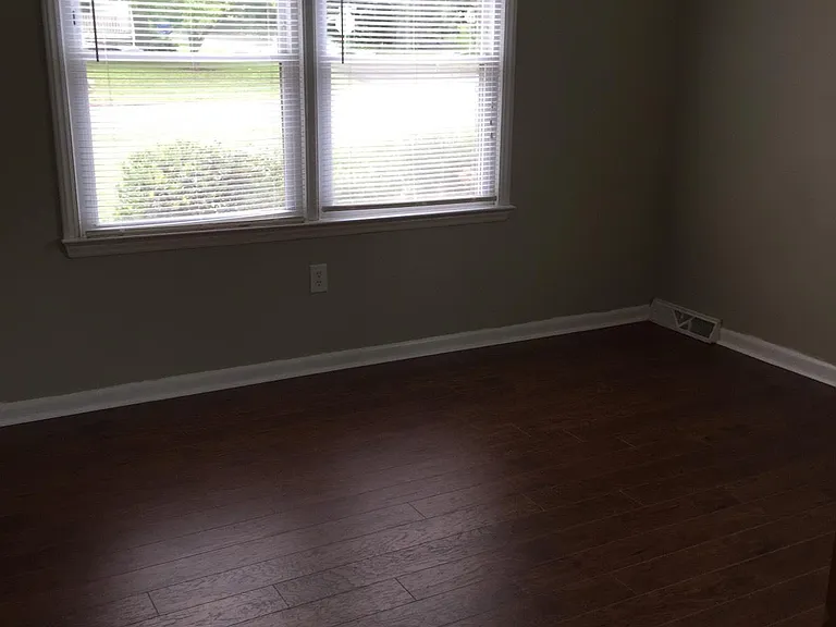401 W Mountain St — Photo 10