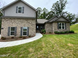 3114 Sagegrass Dr, Louisville, TN 37777