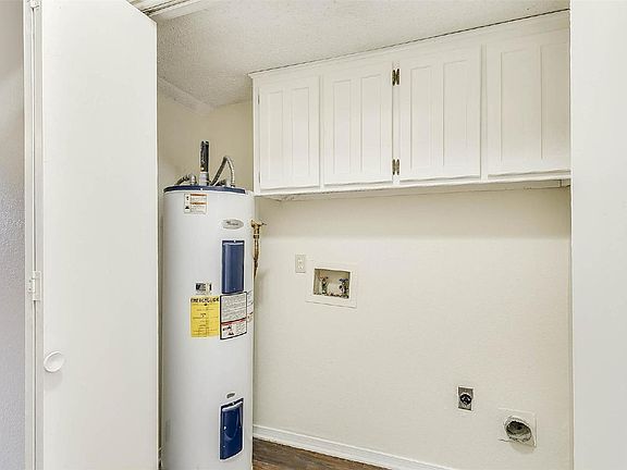 5th image of 900 Cottonwood Trl APT B