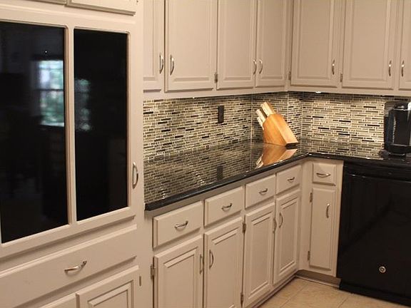 5th image of 2838 Colony Cir