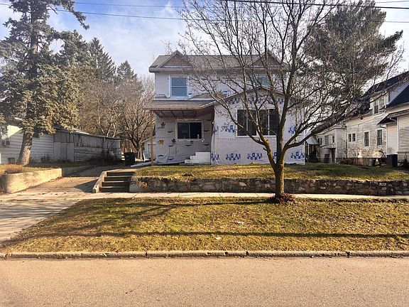 2nd image of 109 Wood St
