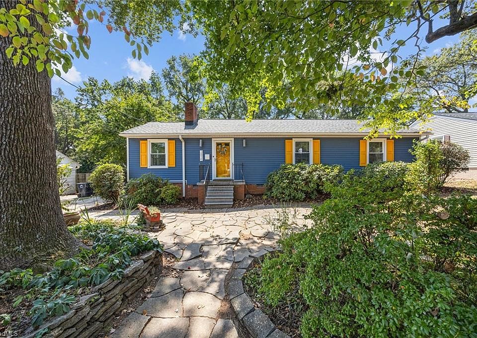 1st image of 3815 Parkwood Dr