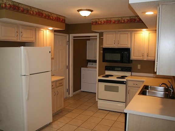 5th image of 4844 E Heritage Cir