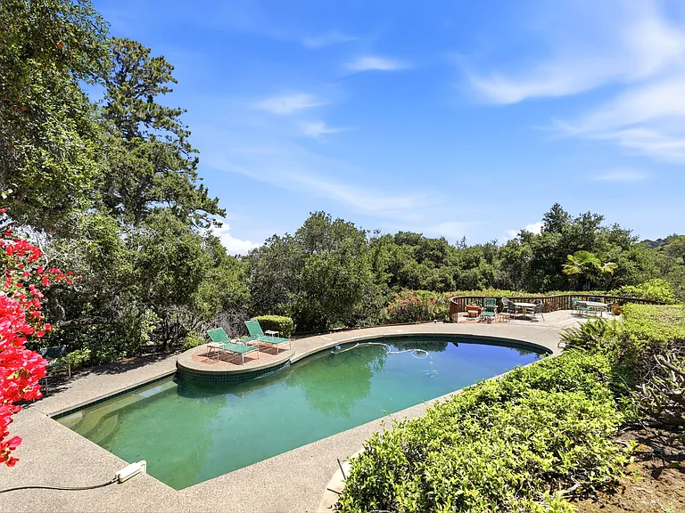 3187 Alexis Dr — Photo 30