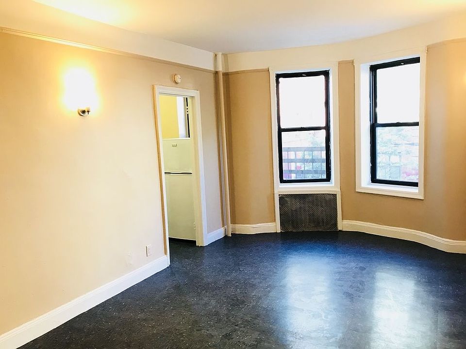 1st image of 238 New York Ave APT 3A
