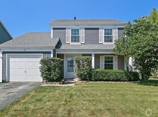 76 Newbury Ln, Mundelein, IL 60060