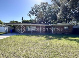 907 Skyview Dr, Brandon, FL 33510