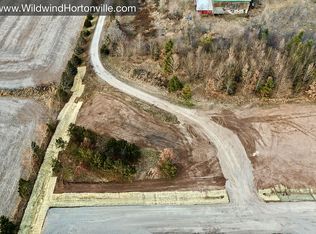 1209 Esther Ann Ln, Hortonville, WI 54944