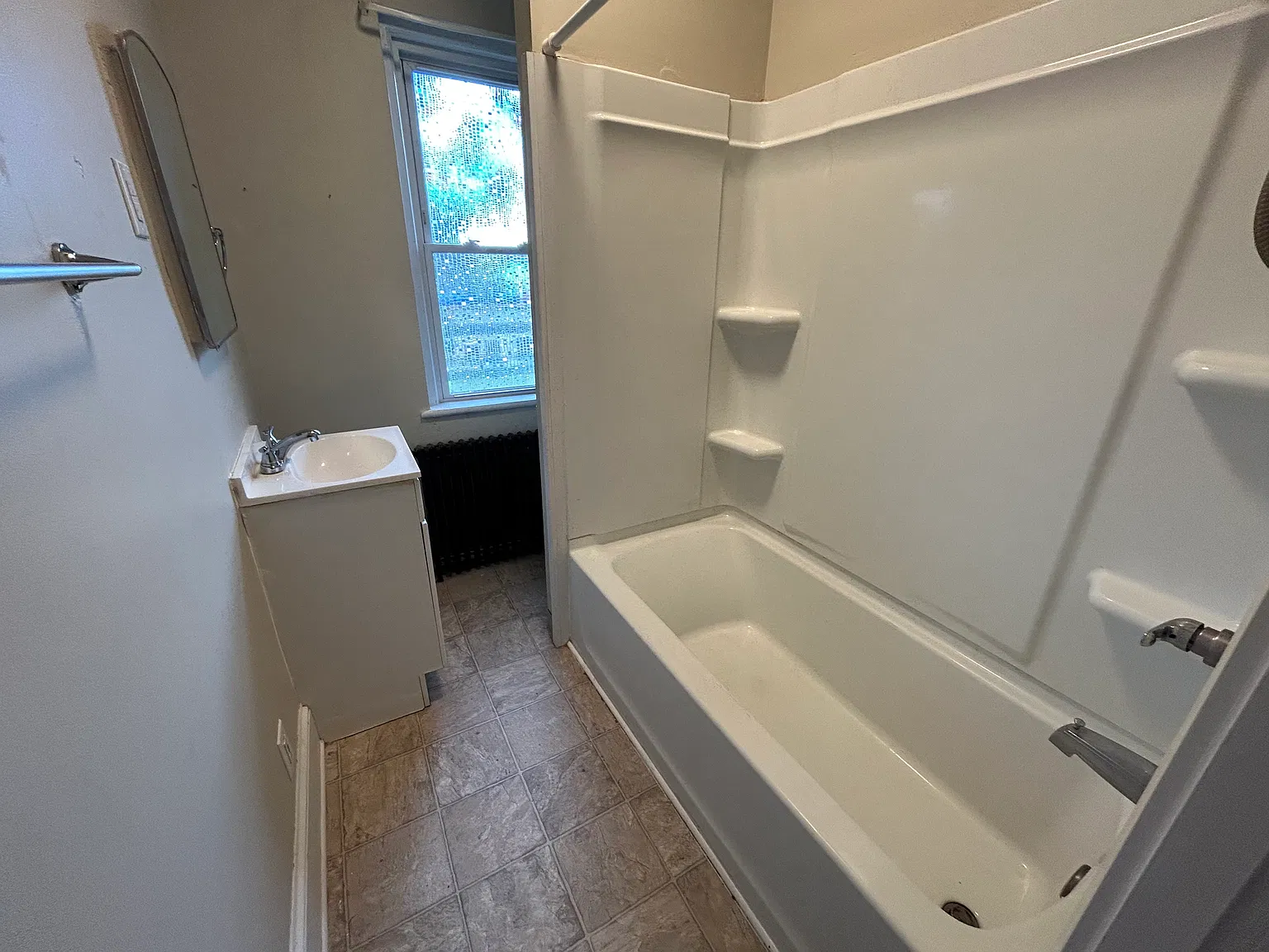 1 bed, 600 sqft, $1,125 — Photo 4