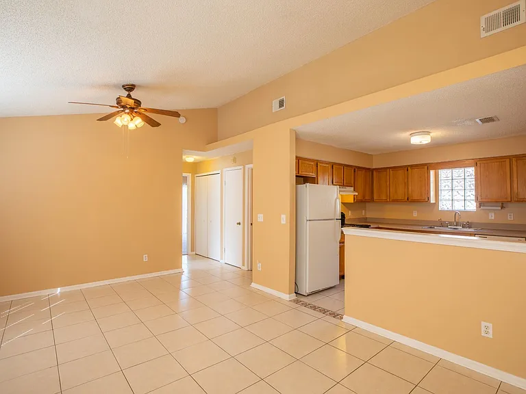 2548 Americas Cup Cir E — Photo 9